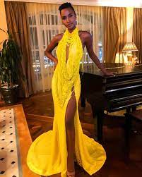 Zozibini tunzi was crowned the 2019 miss universe. Best Looks From Miss Universe 2019 Zozibini Tunzi S Homecoming