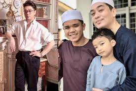 Itu yang dapat digambarkan oleh pereka fesyen terkenal negara, datuk rizalman ibrahim tatkala ditanya mengenai keakrabannya dengan raja permaisuri agong, tunku azizah aminah maimunah. Pemergian Rakan Industri Seni Pada Usia Muda Jentik Keinsafan Rizalman Umum Bersara Saya Mahu Pergi Dalam Keadaan Bersedia Mode Mstar