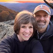 Who do u all recommend for newborn photos?