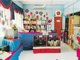 Ruang keluarga minimalis dapat dilihat dari pemilihan furnitur yang minimal dan 'ringan' seperti yang tampak pada contoh di atas. 40 Gambar Ruang Tamu Sekolah Terlengkap Koleksi Gambar Rumah Terlengkap