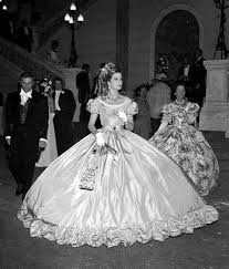 Pin Von Natalia Lousek Auf Royals Monaco Schone Kleider Grace Kelly Grace Kelly Hochzeit