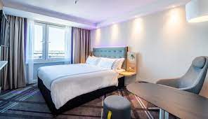 A twin room may vary from a hotel to another and will either consist of a queen size bed (in most hotels) and a sofa bed or 2 single beds. Cologne City Sud Hotel Germany Premier Inn