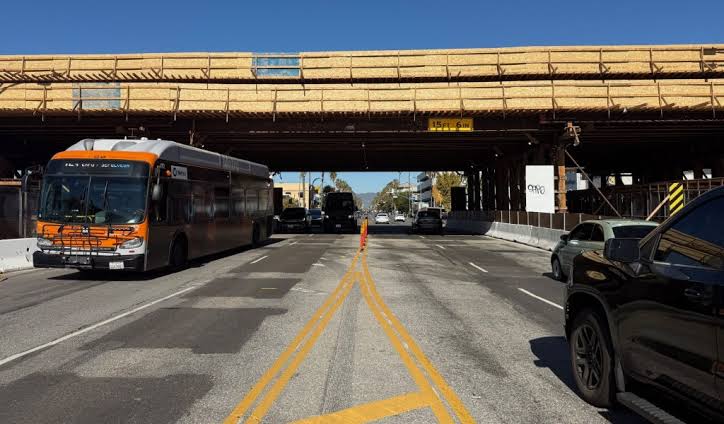 Eyes on the Street: G Line Busway Bridge Over Van Nuys Blvd - Streetsblog  Los Angeles