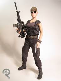 There is 2 sizes to choose from; Sarah Connor The Figure In Question