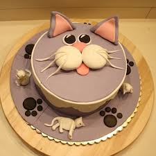 Posted by darla chocolate marble cake with cream cheese icing covered in chocolate cake crumbs. How To Make A Birthday Cake For Cats Easy Recipe