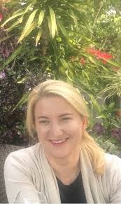 Wendy Hendricks's Instagram, Twitter & Facebook