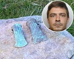 Nighthawking gang banned from metal detecting after stealing artefacts from  Beeston Castle