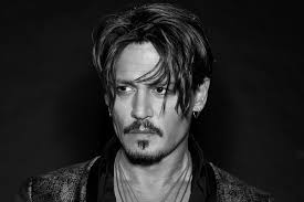 Johnny depp ретвитнул(а) ursula von der leyen. Johnny Depp Uber Coolness Und Einsamkeit Gq Germany