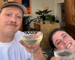 Eva Burton and Axel Decaluwé's Wedding Website