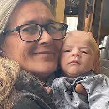 THANKS TO TONYA NICHOL FOR YOUR REQUEST. Sue Beneteau (Czombos Clarke) No  workplaces to show Went to William Hands Secondary School Lives in [Grand  Bend, Ontario] In a relationship since June 202.