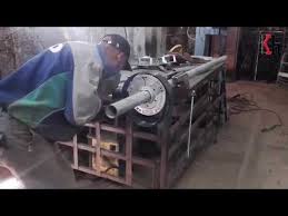 دورة صنع ابواب الريدو السحاب الرول بتفصيل طريقة تركيب الرصور داخل الطومبور الجزء الاول Youtube Porte Garage Garage