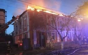 По меньшей мере 15 человек погибли в результате пожара, произошедшего днем 21 января в частном доме престарелых в харькове. V Harkove Vspyhnul Pozhar V Zhilom Dome Est Zhertvy Korrespondent Net