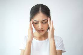 Minum air masak dengan kadar yang banyak jika kepala anda mula berasa sakit, dan kerapkan pengambilan air sepanjang hari tersebut (walaupun dengan kadar yang sedikit setiap pengambilan). 5 Penyebab Sakit Kepala Belakang Yang Mungkin Pernah Anda Alami