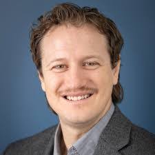 Katherine Daignault's Instagram, Twitter & Facebook