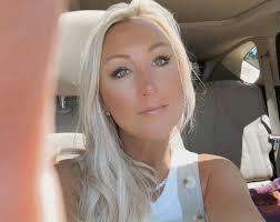 Amanda Cantrell (@blondebeachgypsy) • Facebook