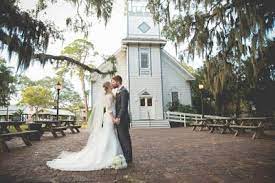12 Perfect Southwest Florida Rustic Venues Florida Wedding Venues Florida Wedding South Florida Museum