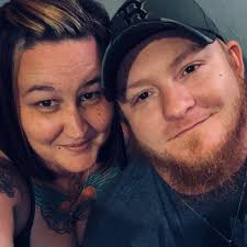 Travis Beth (@travis.beth) • Facebook