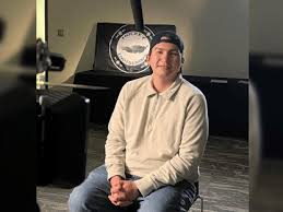 Color of Hockey: Award-winning website highlights Indigenous in game