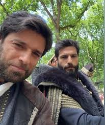 Hello guys! Today Tuba reposted my Ig story where I thanked everyone of the  staff and actors for their work. Moreover, they saw a little video with  some of our comments (the