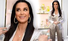 As we walked in, we quickly spotted short, summery (it's february) frocks priced between. Kyle Richards Flaunts Her Youthful Glow In A Silky Suit While Hosting A Galentine S Day Event Daily Mail Online