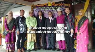 Majlis perkahwinan tema kesultanan melayu melaka. Majlis Persaraan Pengetua Smk Batu Kawa Bertemakan Kesultanan Melayu Utusan Borneo Online