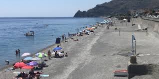 Il termine deriva da feriae augusti. Gmtmzfm2r9n5tm