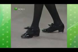 16 de mayo de 2000 relanzado: Sport Shoes Dance Shoes Tap Dance