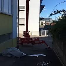 Am Standort In Stuttgart Wird Die Werbung Erneuert Standort Lagerbox Stuttgart Beschriftung Lagerstorage Lagerbox Golden Gate Bridge Golden Gate Gate