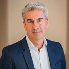 BIOGRAPHIES OF THE SPEAKERS & CHAIRS