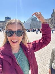 Thinking About a Day Trip from Disneyland Paris to Paris? Here's How to Do  It!