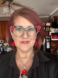 I had Facebook Meta AI create images of Stevie Nicks wearing her shaw  dancing. These turned out great.