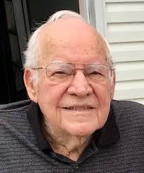 Michelle Ridenour's Instagram, Twitter & Facebook