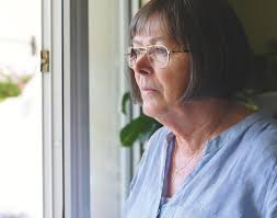 Eva tvingades ta ett tungt beslut: jag hade inget annat val än att bryta  med min son