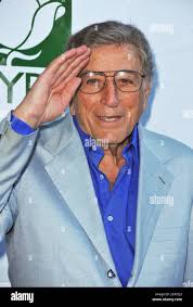 Tony bennett army hi-res stock photography and images