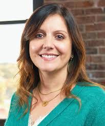 Leanna Fleming's Instagram, Twitter & Facebook