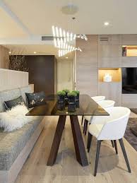 Funktionalen Essplatz Sitzbank Zwei Stuhle Und Esstisch Mit Glasplatte Zeitgenossisches Apartment Esstisch Mit Glasplatte Esszimmer Modern