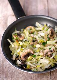 Sauteed Fennel Leeks And Mushrooms Recipe Fennel Recipes Leeks Side Dish Vegetarian Recipes