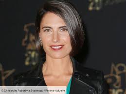 Alessandra sublet was born in lyon, the daughter of joël sublet, a former soccer player member of the olympique lyonnais. 2021 Alessandra Sublet Sexy In A Jumpsuit With Xxl Neckline Wow Femme Actuelle Le Mag