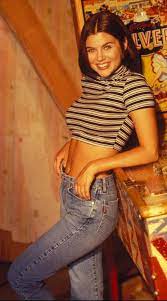 Tiffani-Amber Thiessen in 1994. My first love. : rOldSchoolCool