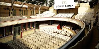It can seat around 1,200 people. Sommerarena Baden Spielstatten Wien Ticket