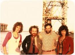 Luis alberto spinetta almendra (kamikaze 1982). Los 10 Discos Esenciales De Luis Alberto Spinetta Cusicaplus