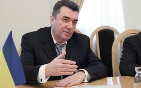 Секретар ради національної безпеки і оборони україни олексій данілов в ефірі одного з телеканалів про це повідомив секретар ради національної безпеки і оборони (рнбо). Glava Rnbo Vvazhaye Covid Pershoyu Biologichnoyu Svitovoyu Vijnoyu Korrespondent Net