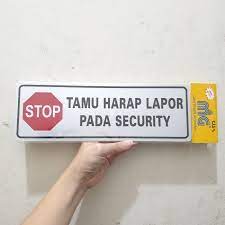 Tulisan tamu harap lapor atau tamu wajib lapor banyak dijumpai di pos satpam (satuan pengamanan), di gerbang perkantoran, pabrik, juga kamus, yang merupakan cermin pengertian masyarakat, mendeskripsi tamu sebagai pihak terhormat hingga wajib disambut, kalau perlu dijamu. Gambar Tamu Wajib Lapor Free Download 2