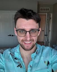 Ryan (@microguardian) • Instagram photos and videos