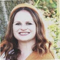 Kyla Baxter's Instagram, Twitter & Facebook