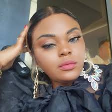 🔴⚪️🟢 huuu Cécile bilonda Motema ❤️ ya Papa a lingi makambu Minene 🤣  courage Papa Alain 👊 nous