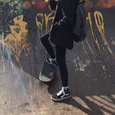 Download the perfect black aesthetic pictures. Skater Girl Aesthetic Wallpapers Wallpaper Cave