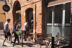 Présentation en vidéo de ce choc. Toulouse Un Bar Organise Des Soirees Humour Noir Et Cherche Des Auteurs De Blagues Pourries Actu Toulouse