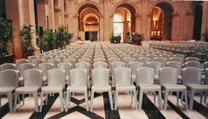 Location table de reception rectangulaire 122 x 76 cm. Organisation Mariage Reussi Pas Cher Location Mobiler Chaise Table Vaisselle Couverts Verre Lecourtier Location