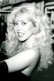 Debbie Linden's Instagram, Twitter & Facebook